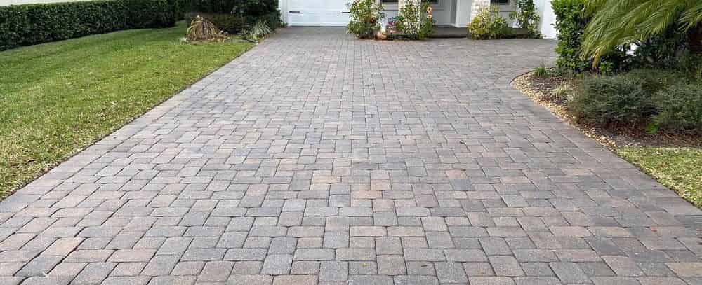 Paver Re-sanding & Sealing image